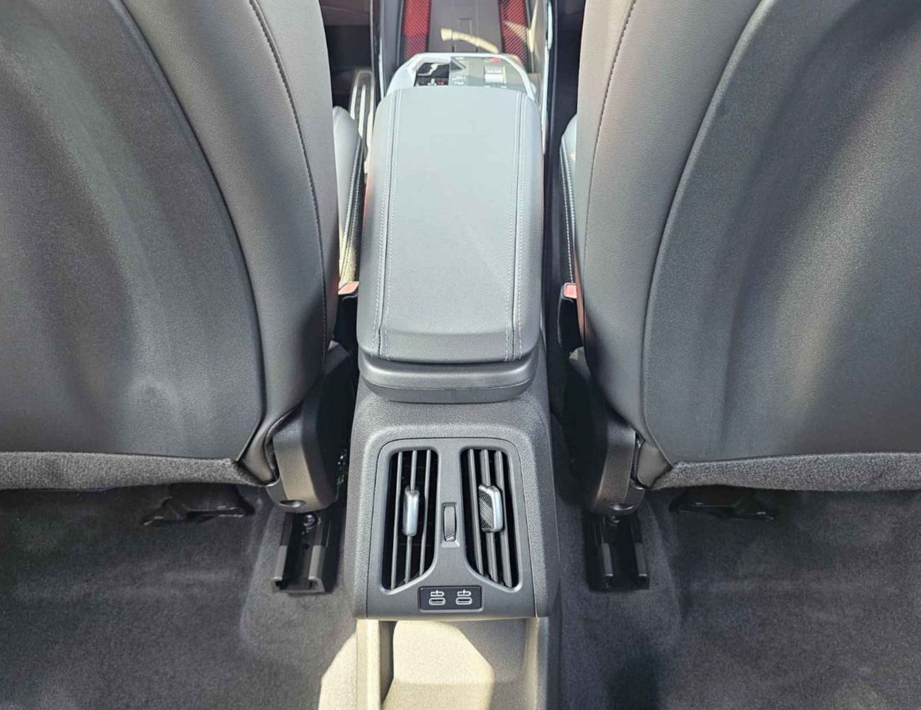 بي أم دبليو X2 X2 SDRIVE 18i/SUNROOF/LEATHER SEATS/ DIGITAL METER/RADAR/ FULL OPTION/CODE#BMX2I