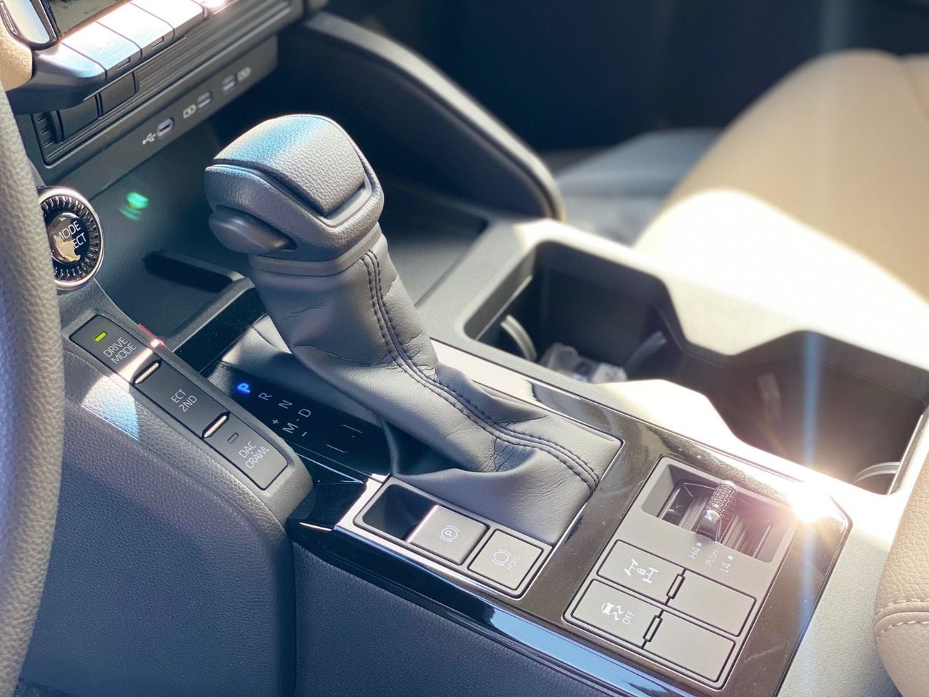 Toyota Prado 2.4L TURBO MID A/T PETROL TO