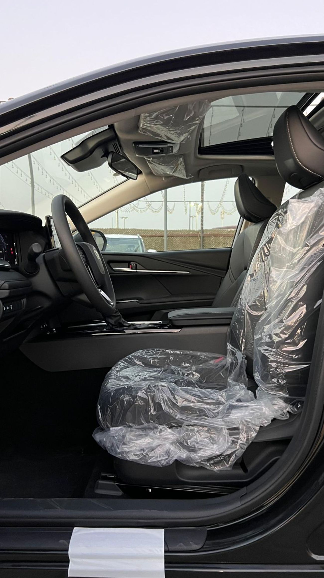 Toyota Camry XLE 2.5L Hybrid