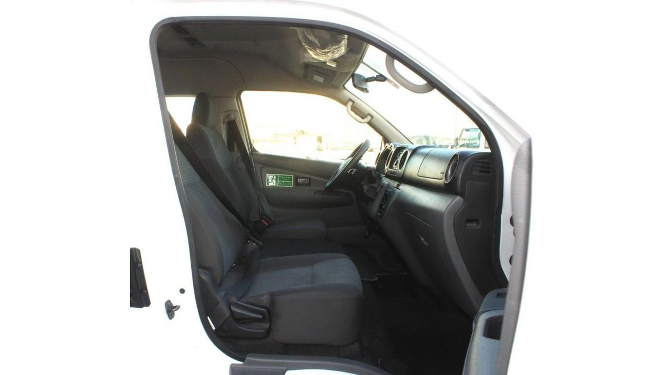 Nissan Urvan 2020 Nissan Urvan Panel Van Std (NV350), 4-door, 2.5L, 4-cylinder gasoline, manual, rear-wheel drive