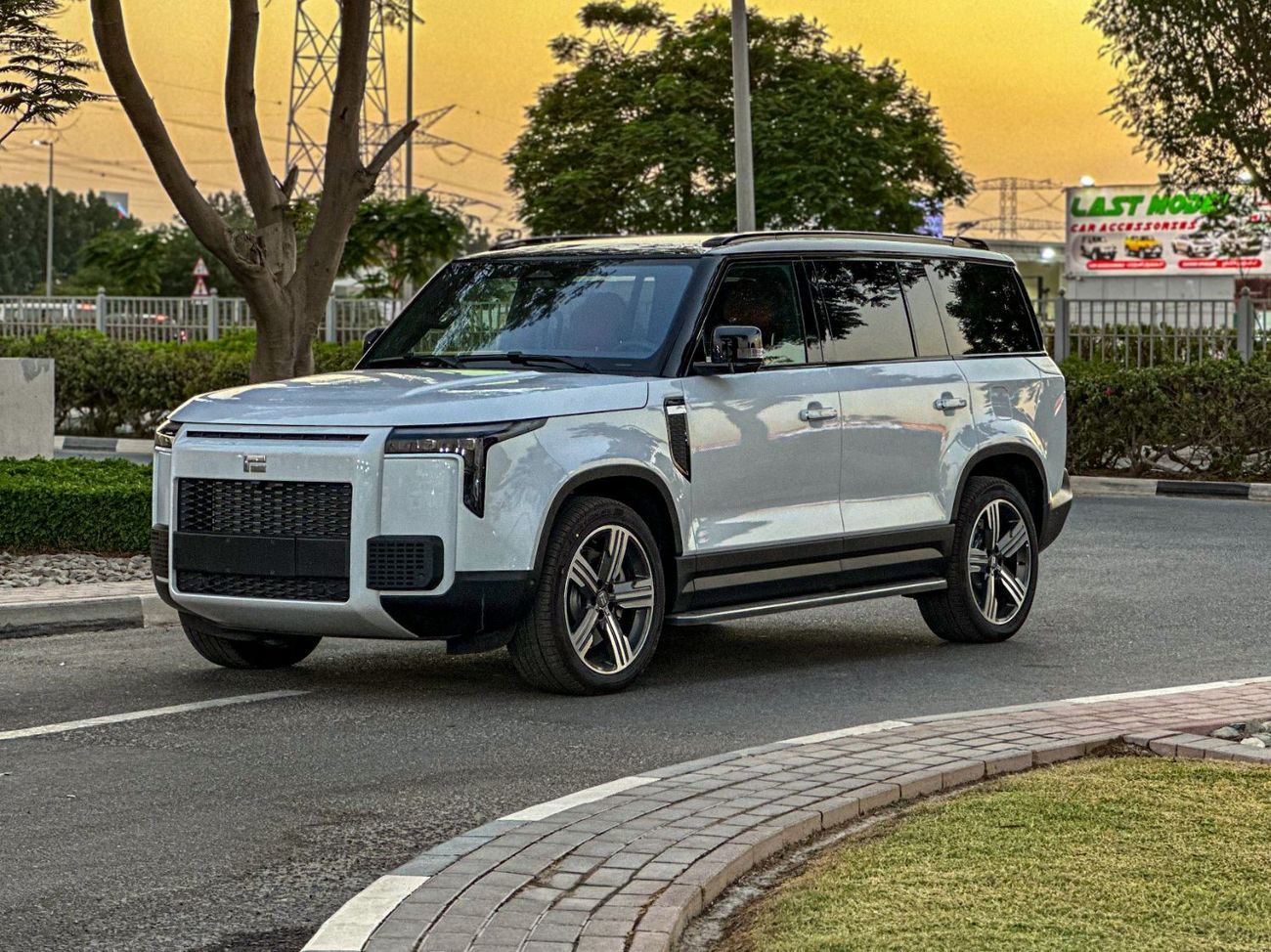 ROX 01 2025 Rox 01 / 1.5L Hybrid (Plug-In) / 7 Seats / 500 Hp / WLTC (1,115 Km) / Warranty & Service