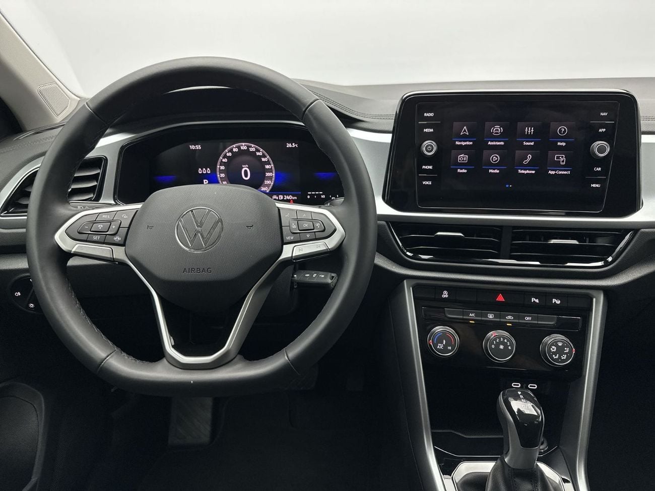 Volkswagen T-ROC T-Roc Life with Camera 1.4L| The Ultimate Connected Urban SUV | Smart Park Assist