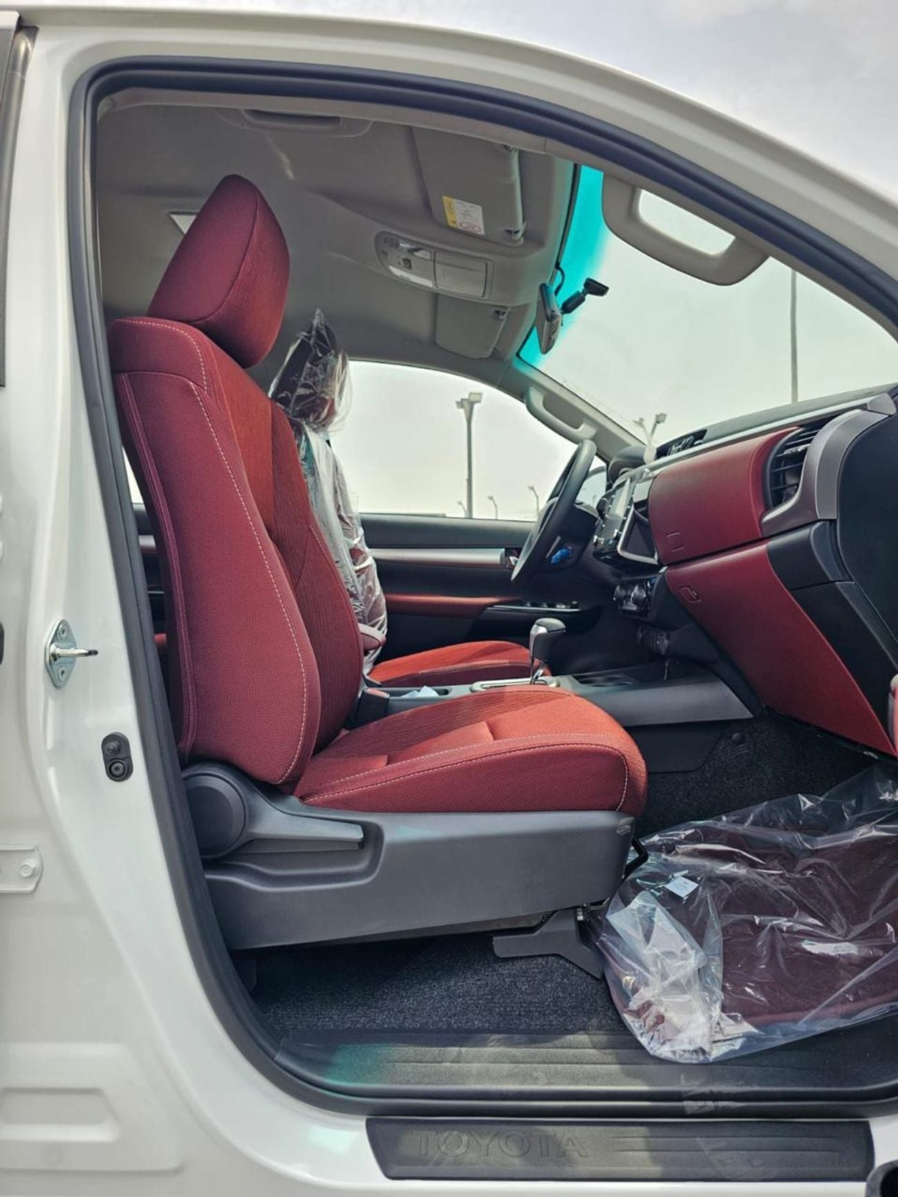 تويوتا هيلوكس SGLX S GLX 2.7L AWD A/T