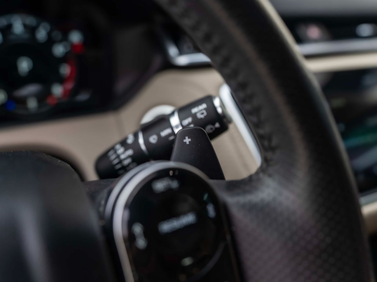 لاند روفر رينج روفر فيلار P250 S 2.0L Petrol