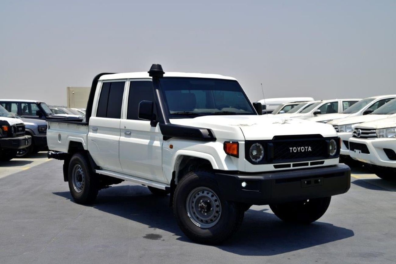Toyota Land Cruiser Pick Up Double Cab 2.8L Diesel 4WD 5 Seater Automatic