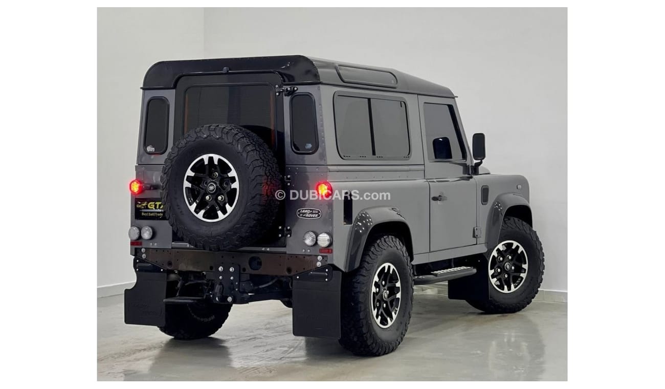 لاند روفر ديفندر 2016 Land Rover Defender 90, Full Service History, Warranty, GCC