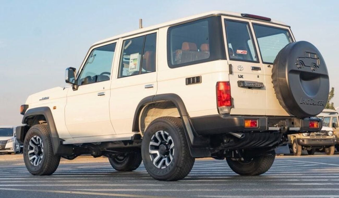 Toyota Land Cruiser 70 LC 76 2.8 DIESEL  AT