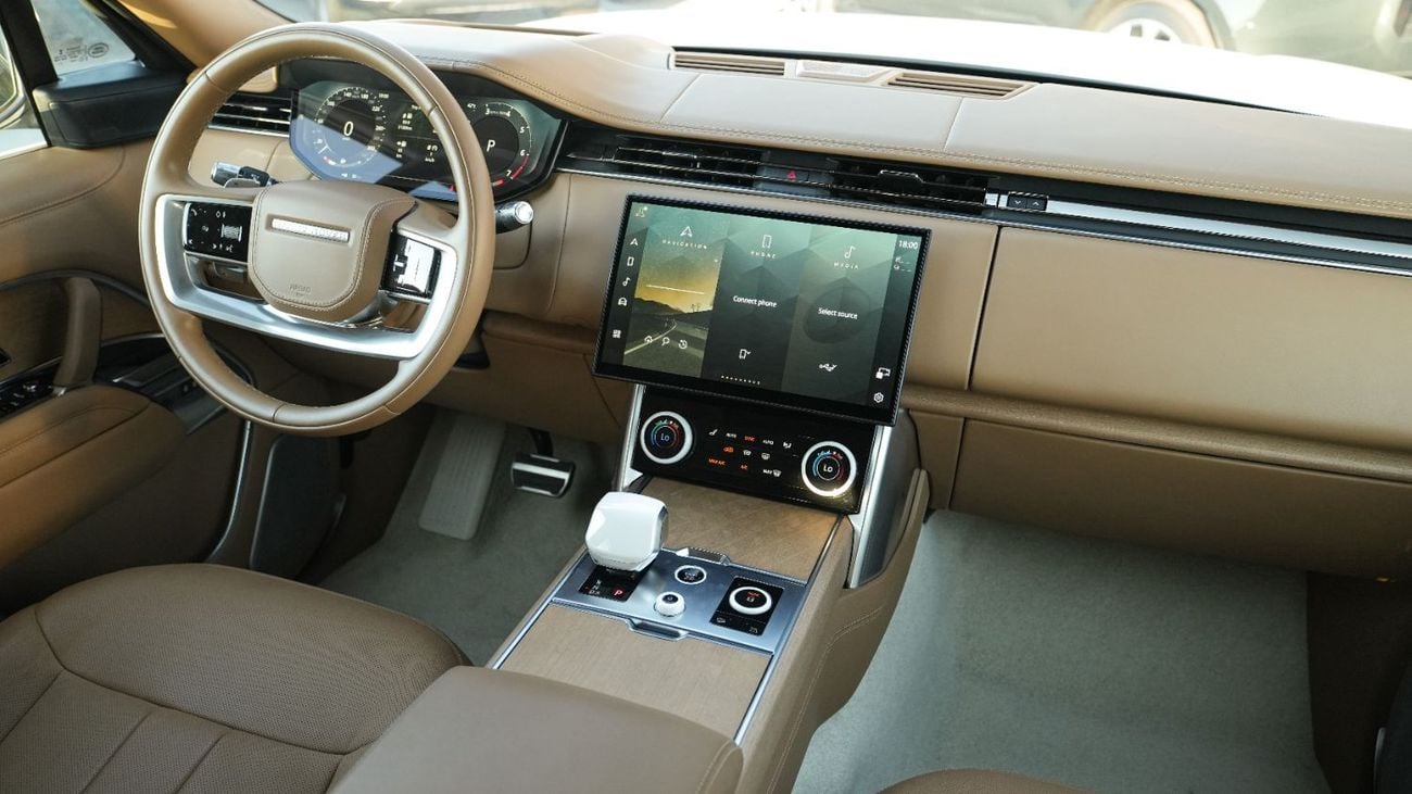 Land Rover Range Rover SV LWB P530 SV LWB White-Tan 2022 MY Export only