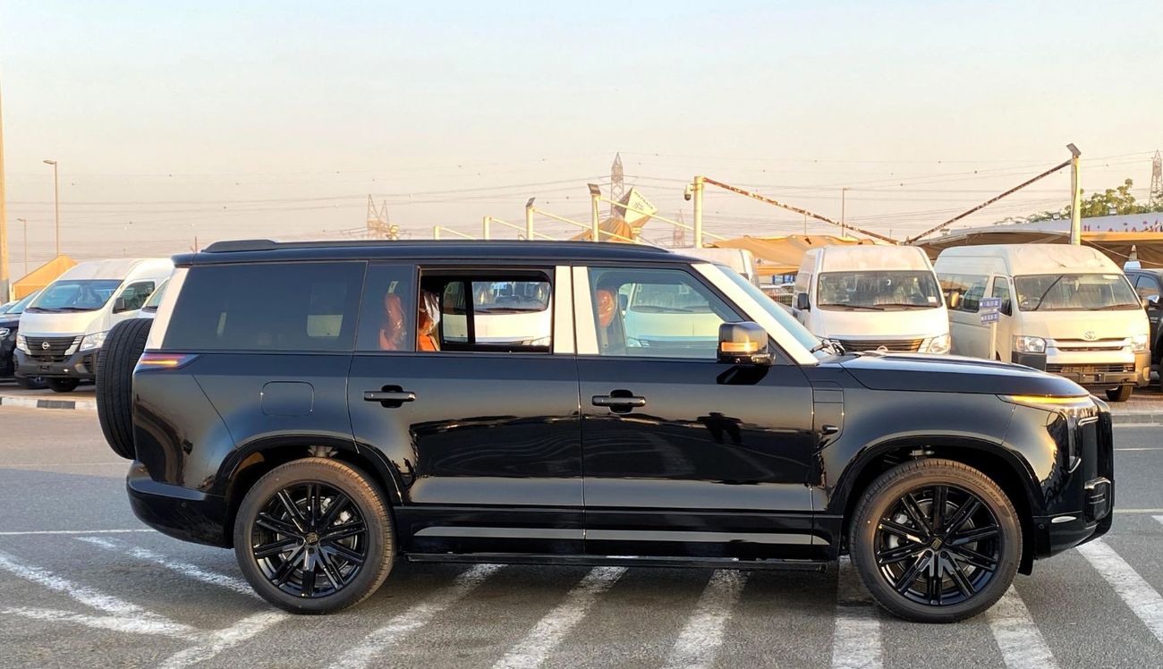 روكس أداماس (EXPORT ONLY) ROX Adamas vip 6 seats (EREV)  A/T 4*4 SUV  black color 2026 model