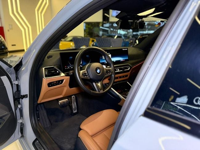 BMW 3 Series 320i 2024 BMW 3-Series 320i M-Kit Perfect Condition 2 Years Full Warranty, миниатюра 24