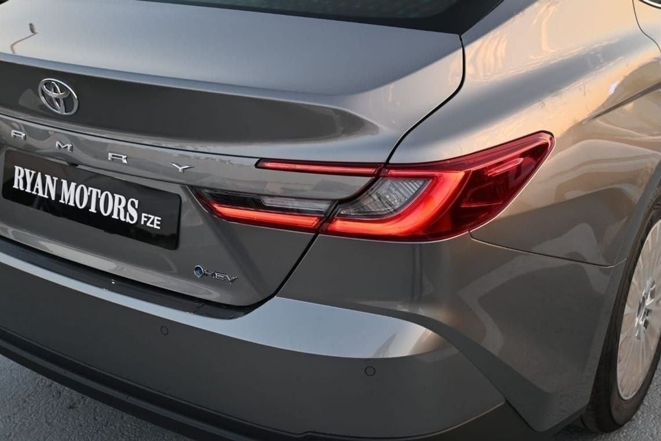 Toyota Camry Toyota Camry LE 2.5L Hybrid, Model 2025, Color Grey