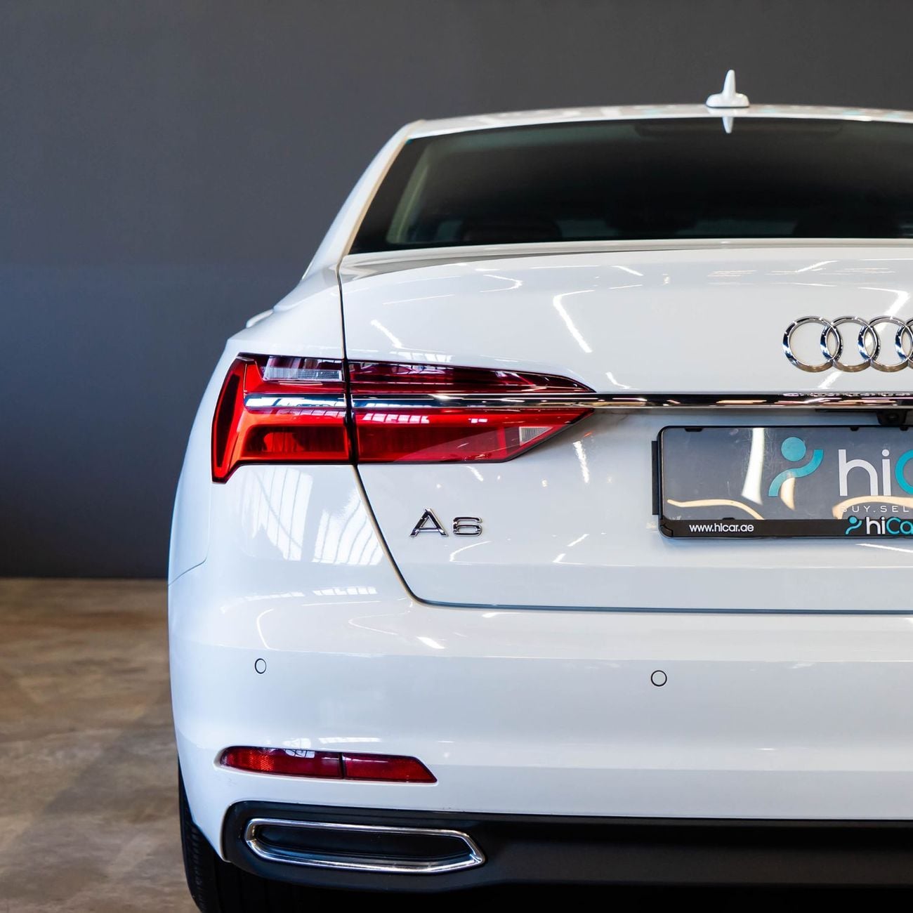 Audi A6 40 TFSI 2.0L AED 1,724 pm • 0% Downpayment • Audi A6 40 TFSI • Agency Service Contract
