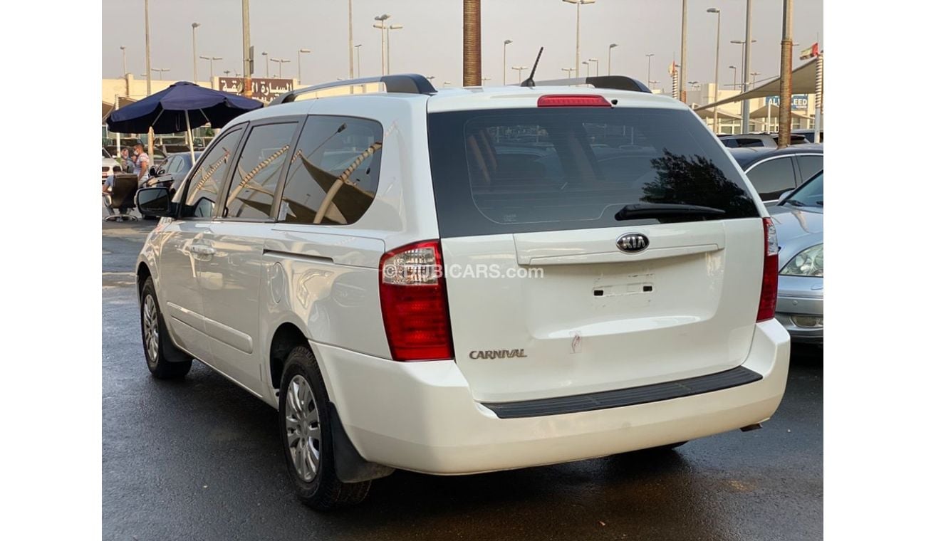 كيا كارنيفال Kia carnival 2013 , GCC , in perfect condition