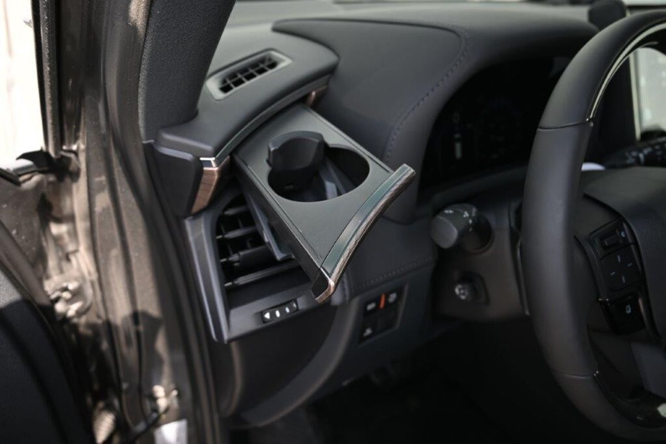 Toyota Alphard Hybrid Executive Lounge