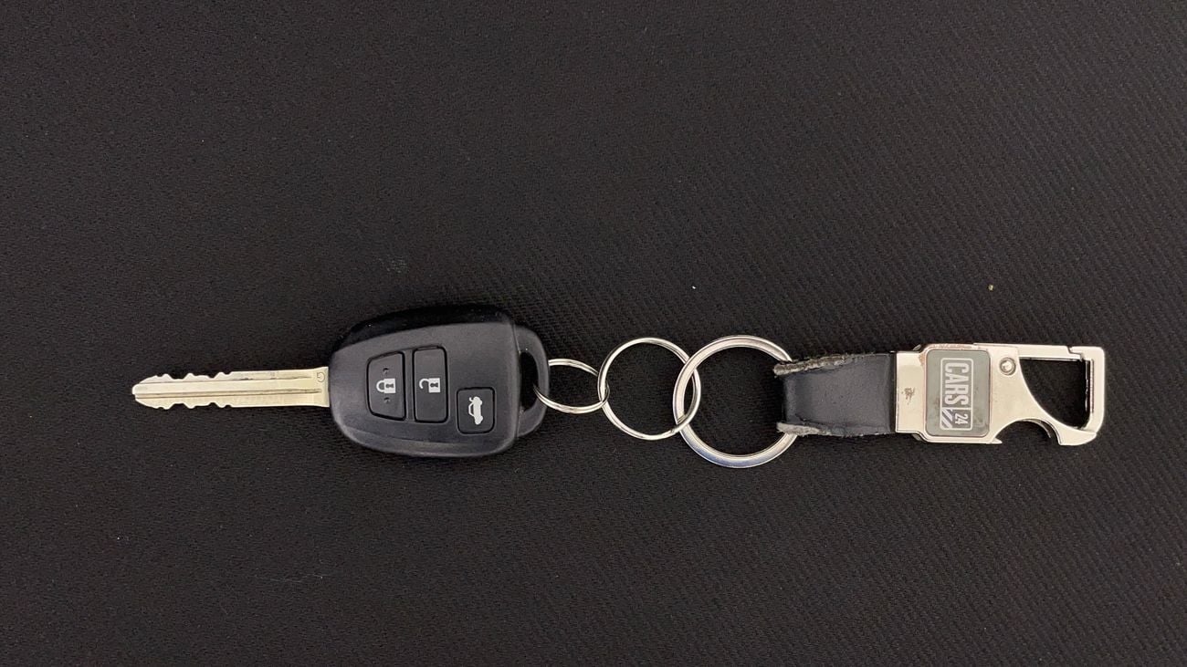 تويوتا يارس SE 1.5 | بدون دفعة مقدمة | اختبار القيادة في المنزل