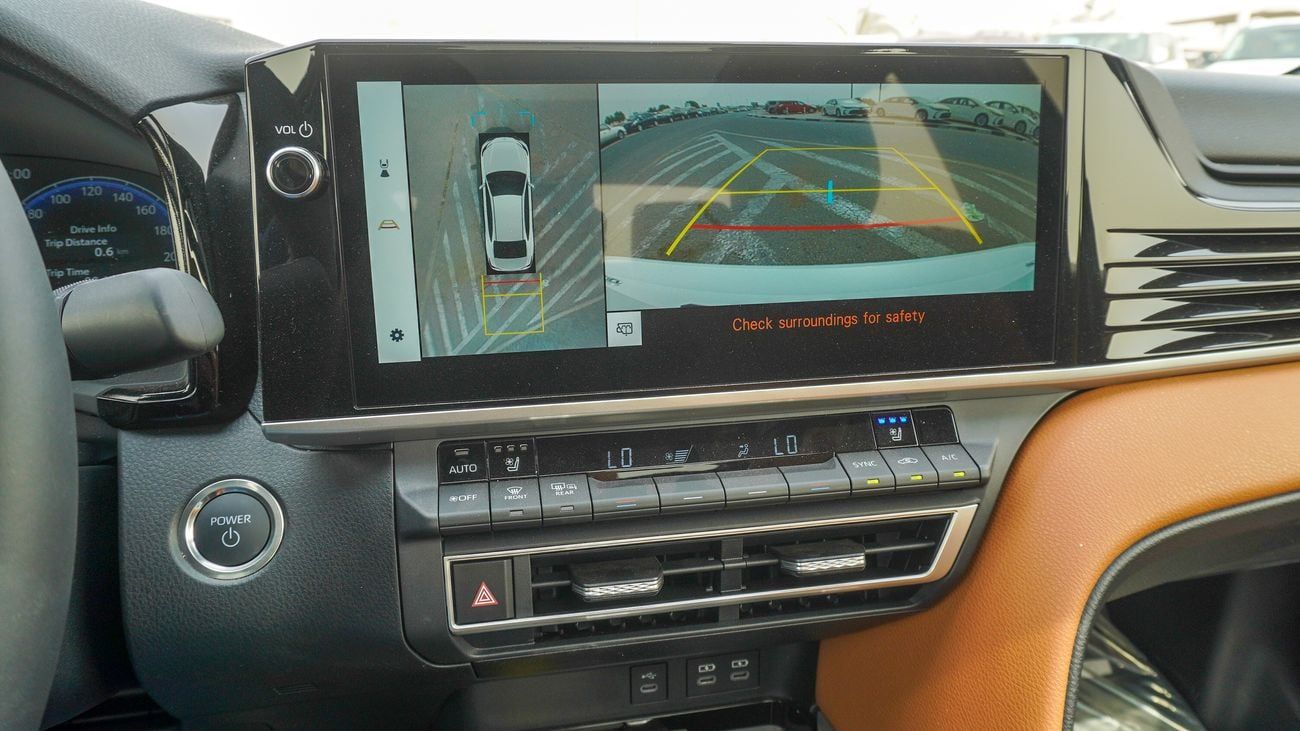 تويوتا كامري LIMITED 2.5L HEV HYBRID