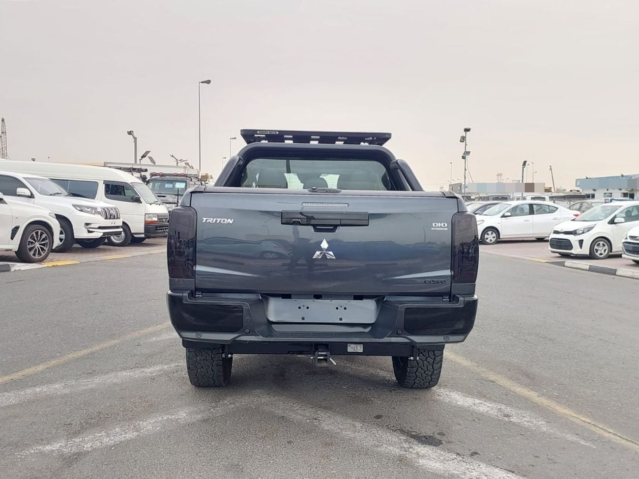 ميتسوبيشي تريتون MITSUBISHI TRITON PICKUP RHD 2020 MODEL 2.4 L DIESEL AUTOMATIC(PM04983)