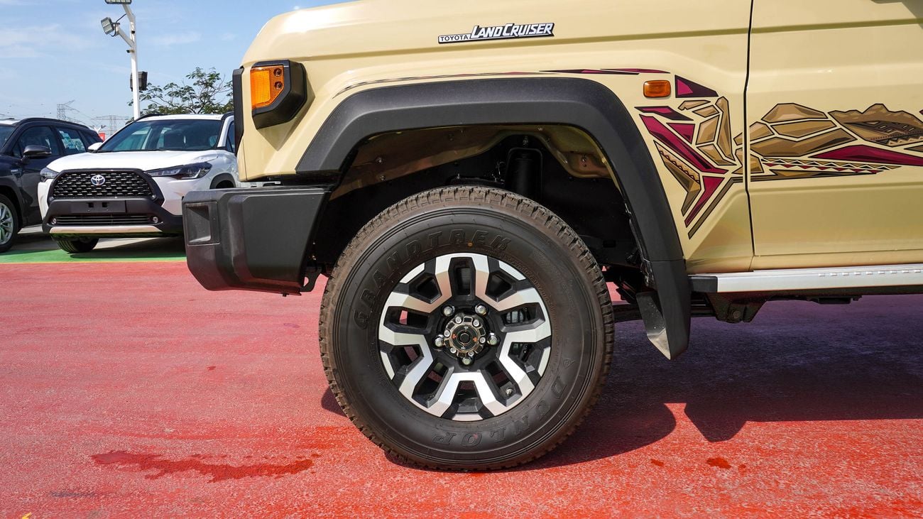 Toyota Land Cruiser Pick Up LX 4.0L V6 Single Cabin Auto