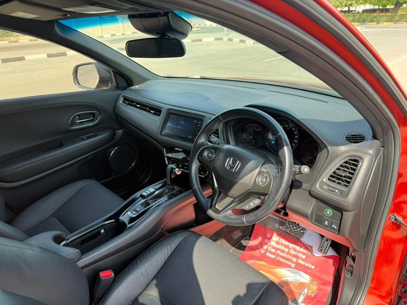 هوندا HRV RS 1.8L v4 petrol engine RHD 2WD Automatic transmission 5 Seats Suv with 5 doors