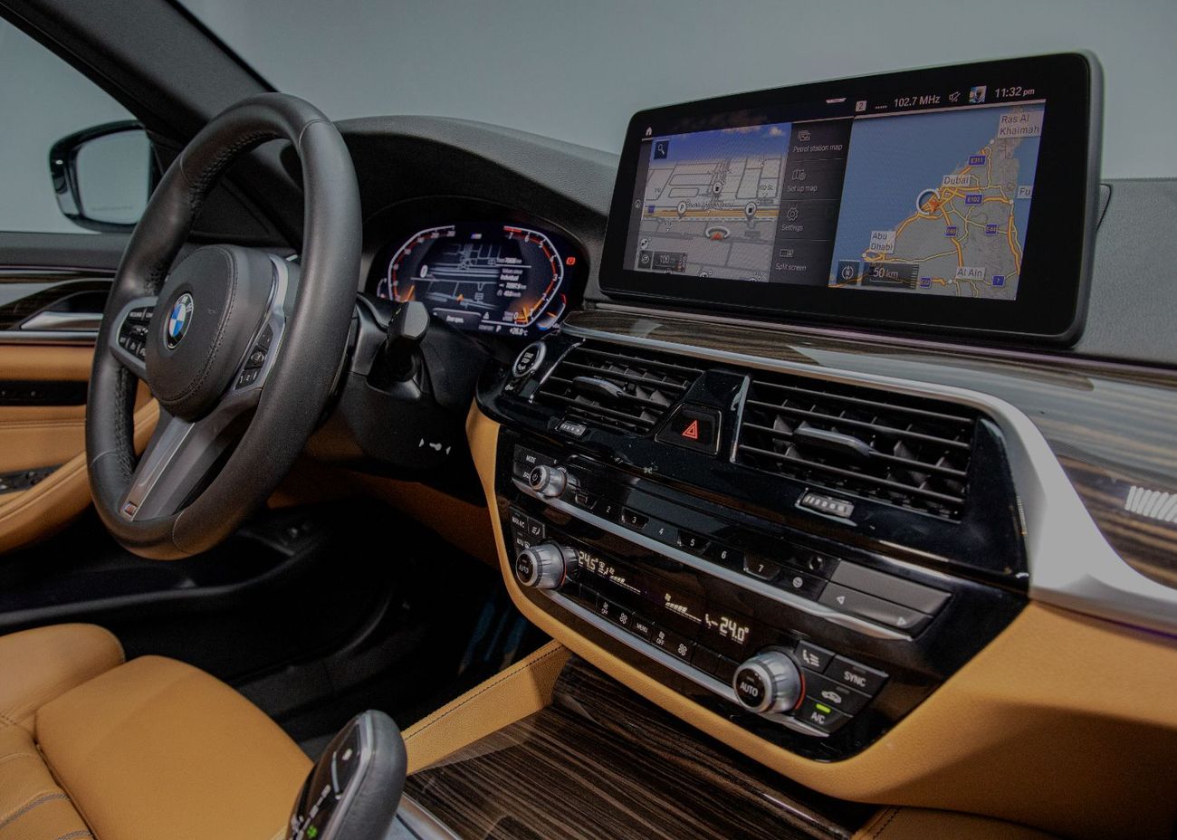 بي أم دبليو 520i