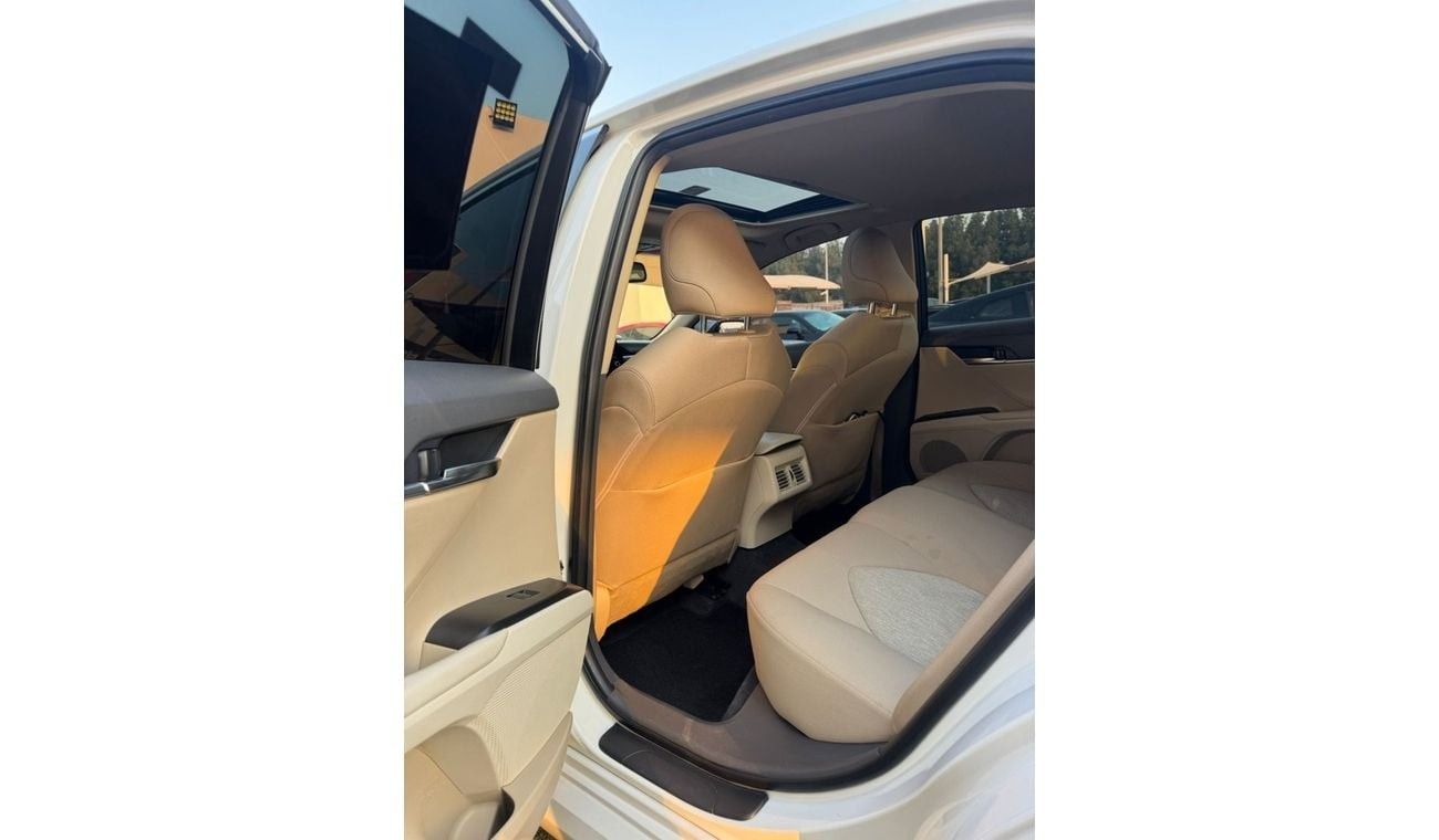 Toyota Camry SE+ 2.5L