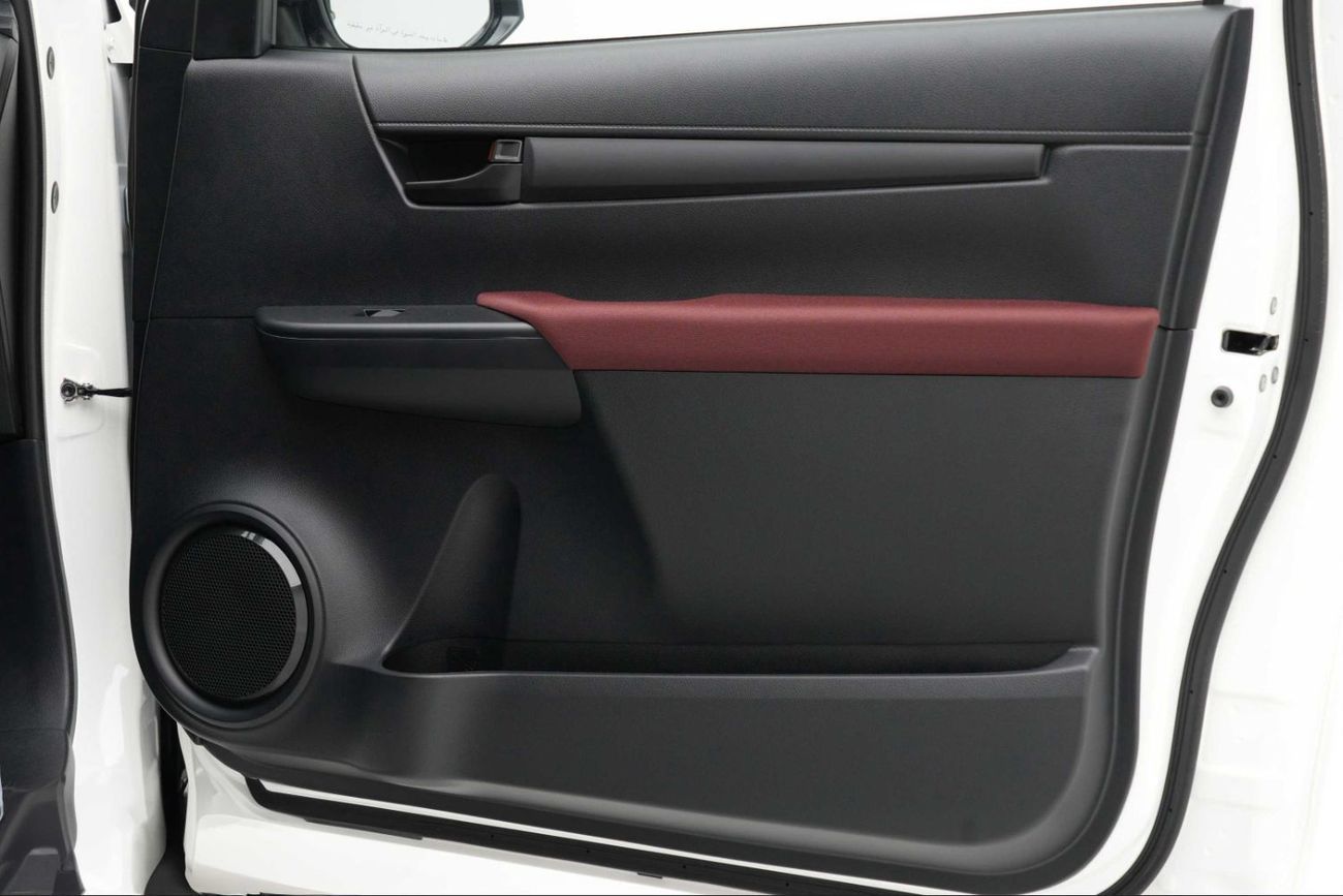 تويوتا هيلوكس 2.7L 4X4 S/C STD(i) M/T PETROL