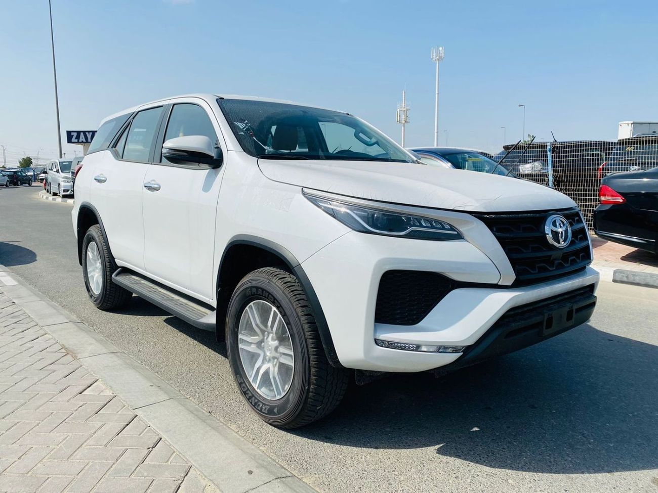 Toyota Fortuner TOYOTA FORTUNER 2.7 AT MANUAL AC 2023