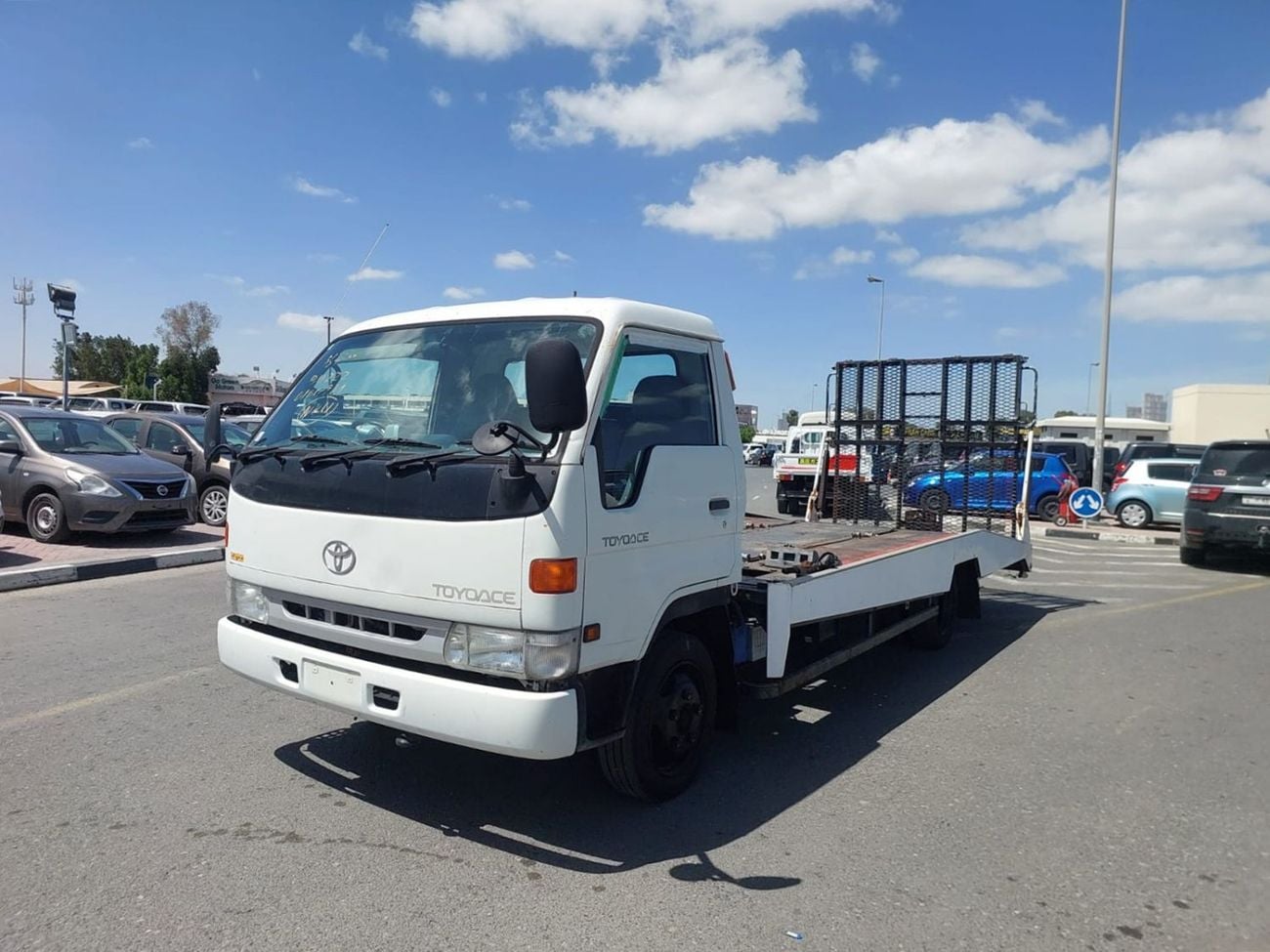 Toyota Toyoace TOYOTA TOYOACE TRUCK RHD 1997 MODEL 4.1 L DIESEL MANUAL(PM00934)