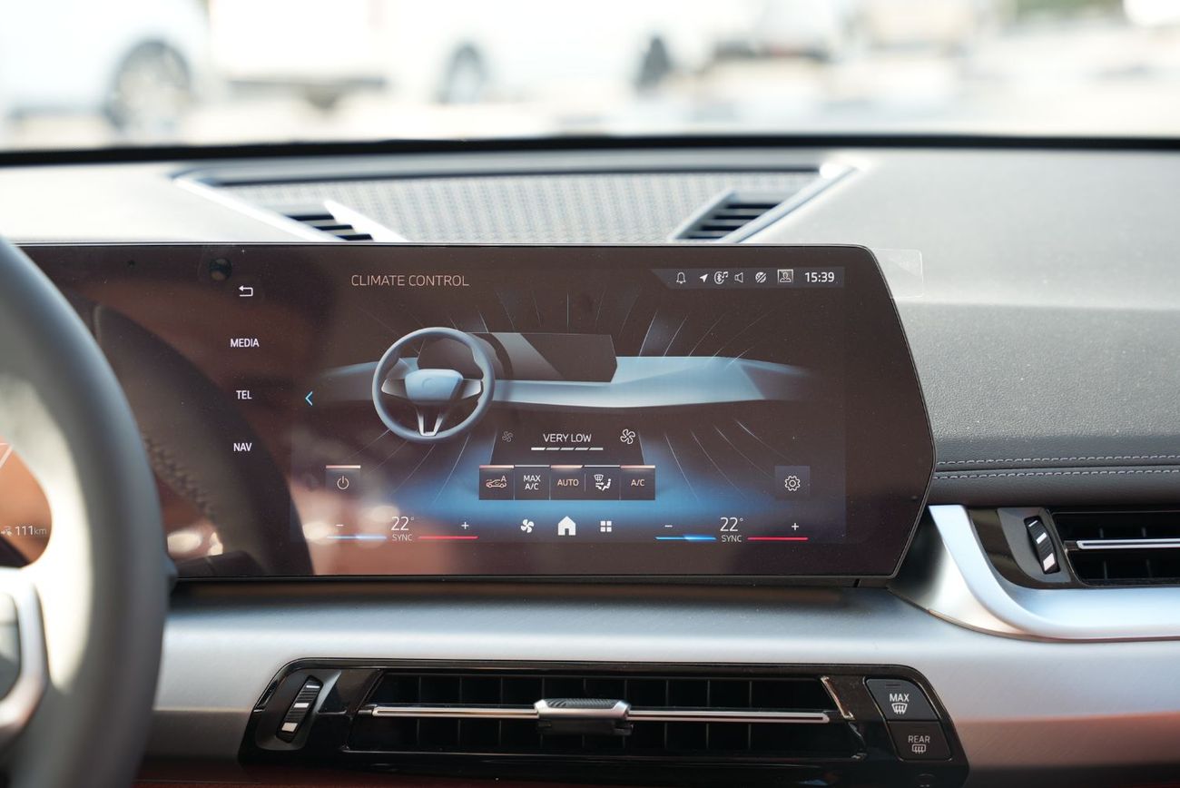 بي أم دبليو iX1 2026 BMW iX1 S-drive 25L FWD 0Km