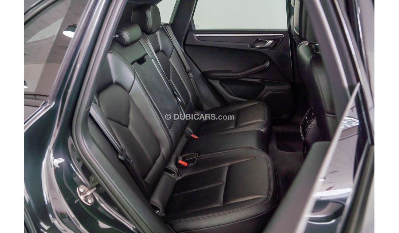Porsche Macan Std 2018 Porsche Macan / Full Porsche Service History / 2 Years Alex Renner Motors Service Pack
