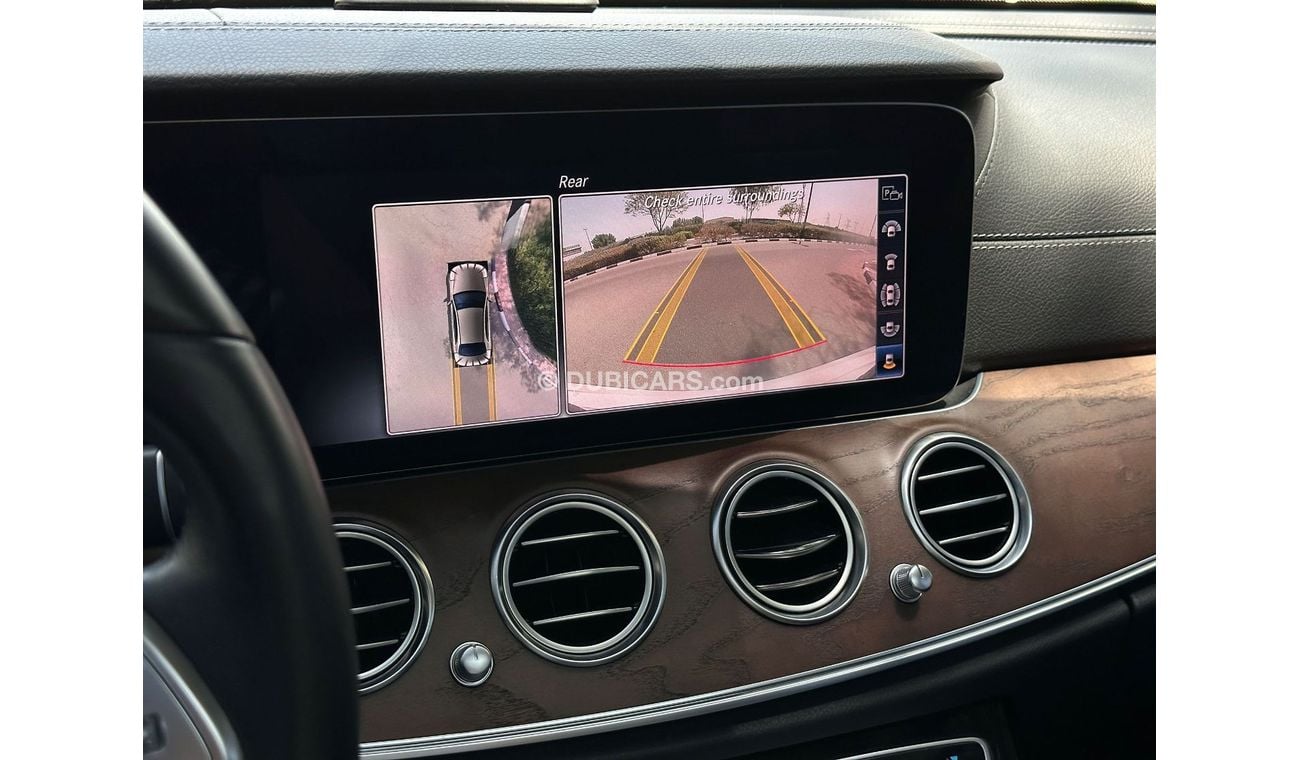 مرسيدس بنز E300 4matic