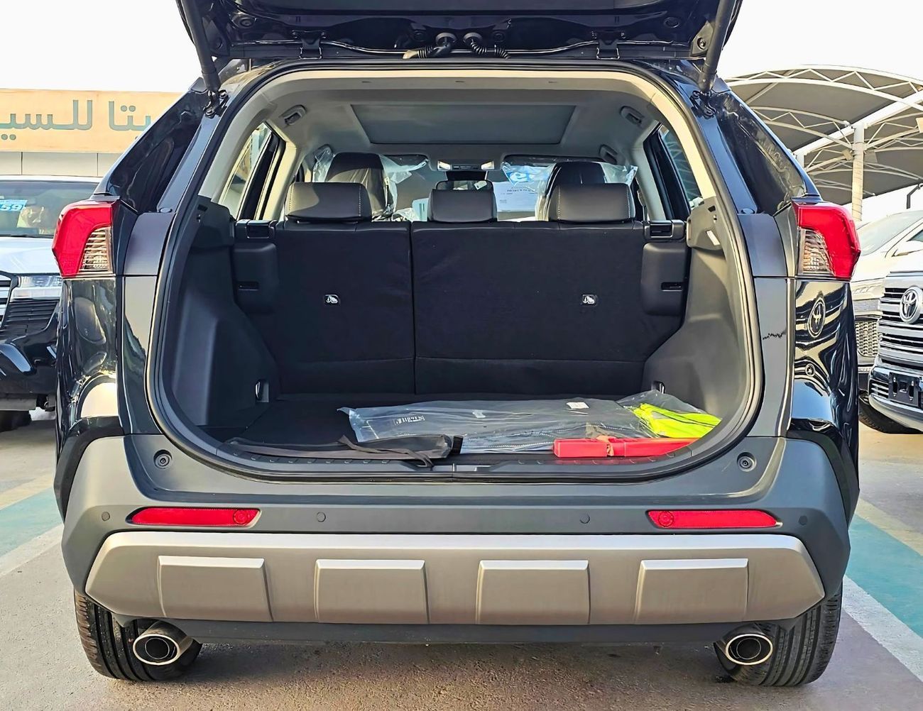 Toyota RAV4 STYLE PLUS / 2.0L PETROL / 360* CAMERAS WITH PANORAMIC ROOF / FULL OPTION (CODE # STYLE PLUS)