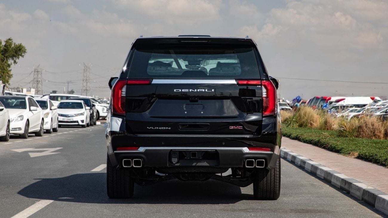 جي أم سي يوكون Denali 6.2L V8 4WD | 2025 | GCC Specs | For Local Registration +10%