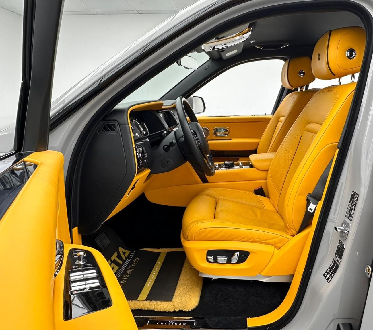 Rolls-Royce Cullinan 2022 Rolls Royce Cullinan Black Badge, 07/2026 Rolls Royce Warranty + Service Contract, Rolls Royce