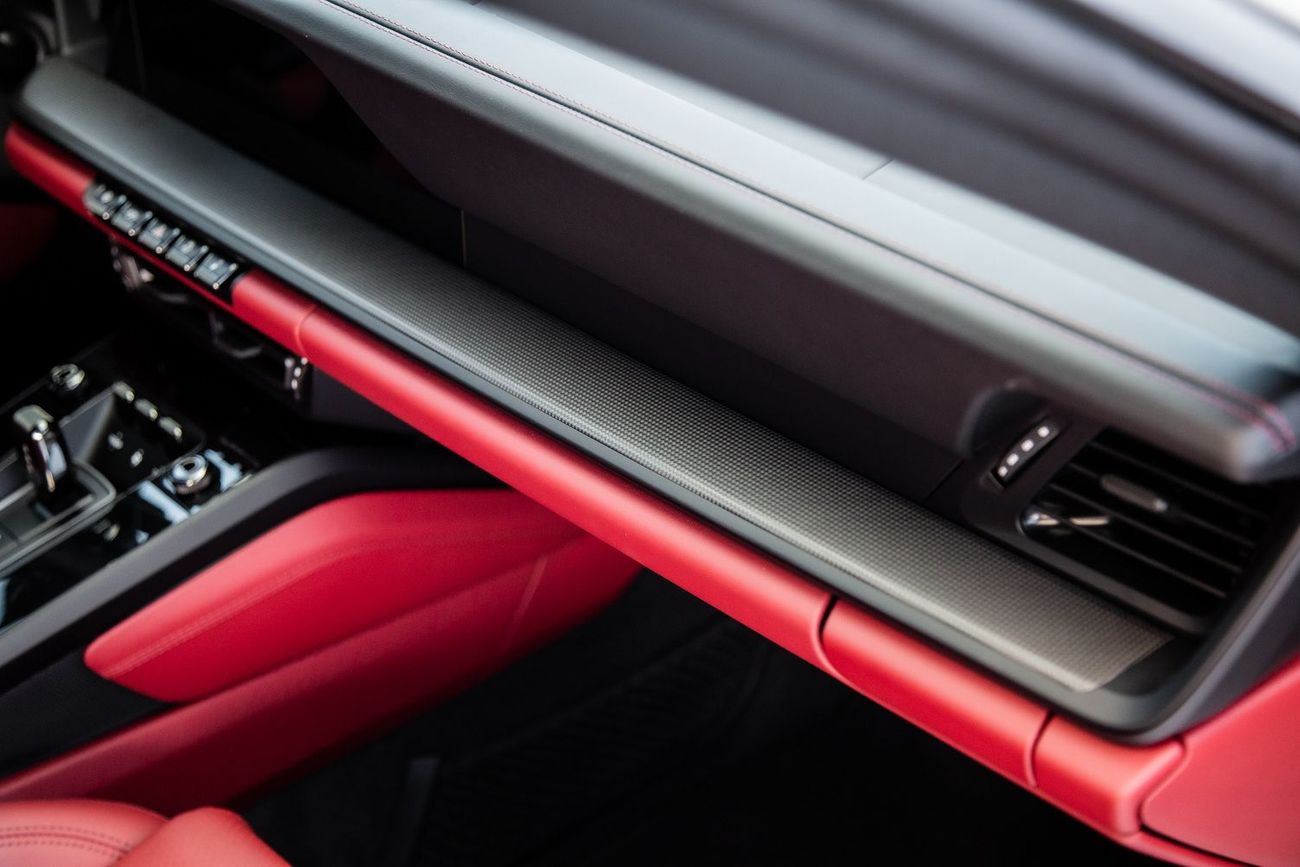 Porsche 911 Carrera GTS 3.0L (450 HP) Coupe