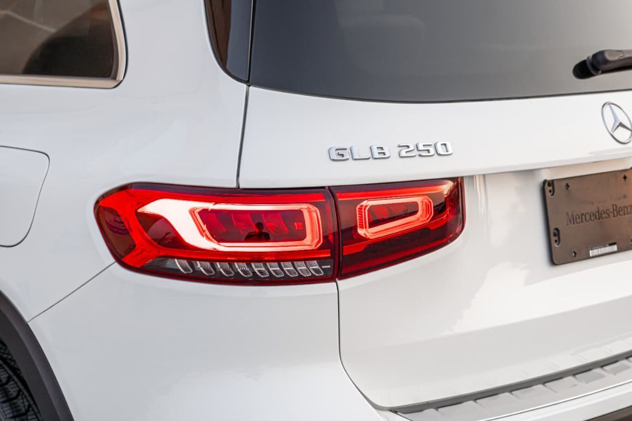 مرسيدس بنز GLB 250 4MATIC 2.0L (221 HP)