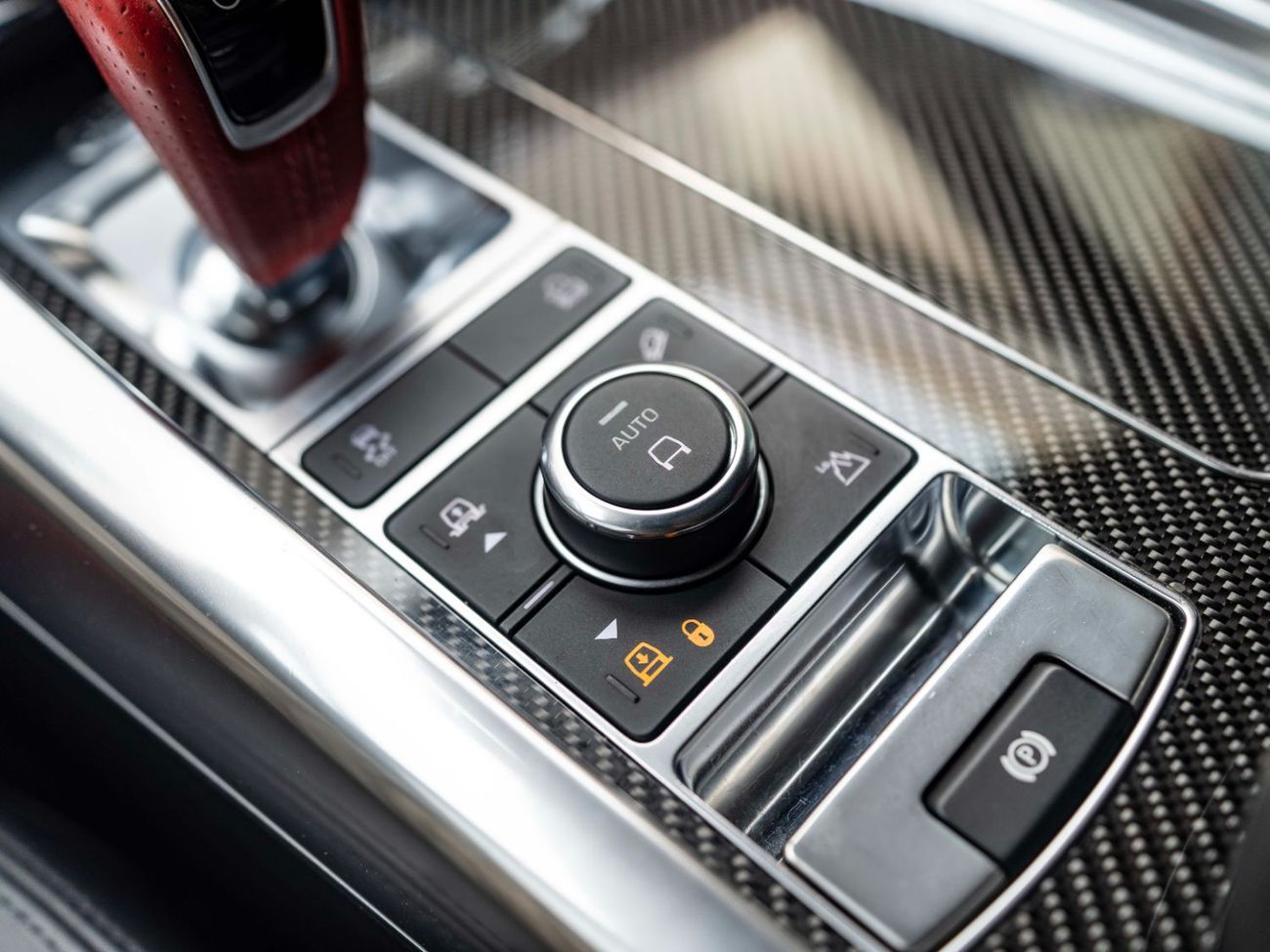 Land Rover Range Rover Sport SVR 5.0L (575 HP) 4WD