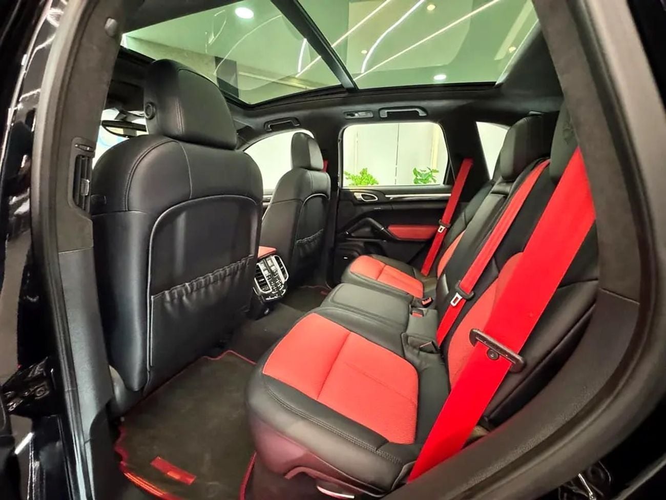 Porsche Cayenne Turbo S 4.8L (550 HP) SPECIAL TURBO S || TOP RANGE || GCC || ACCIDENTS FREE || BEST CONDITIONS