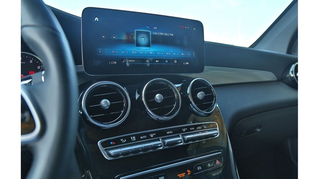 مرسيدس بنز GLC 300 AMG 2022 Luxury Compact SUVs Impressive Overall Performance