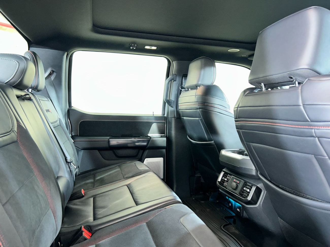 Ford F-150 RAPTOR CREW CAB LUX RP1824 /AL TAYER MOTORS / AL QOUZ SHOWROOM