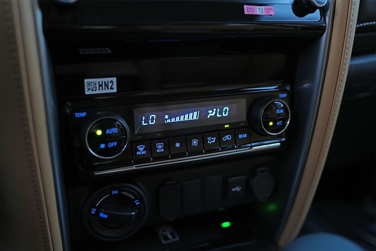 Toyota Fortuner GXR 4.0L (235 HP)