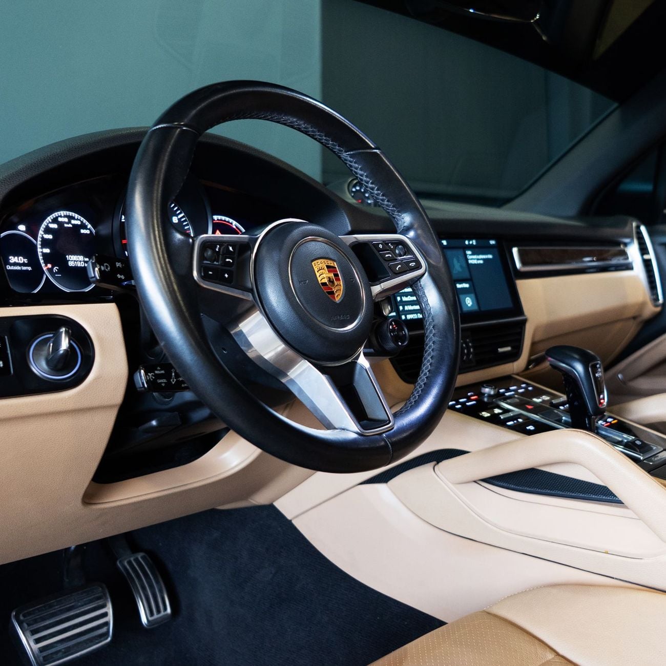 Porsche Cayenne AED 3,265 pm • 0% Downpayment • Porsche Cayenne S • 1 Year Warranty