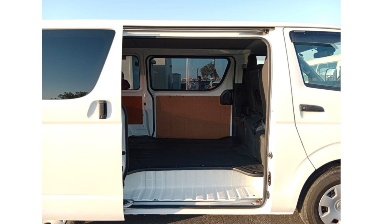 تويوتا هاياس TOYOTA HIACE  RIGHT HAND DRIVE (PM1185)