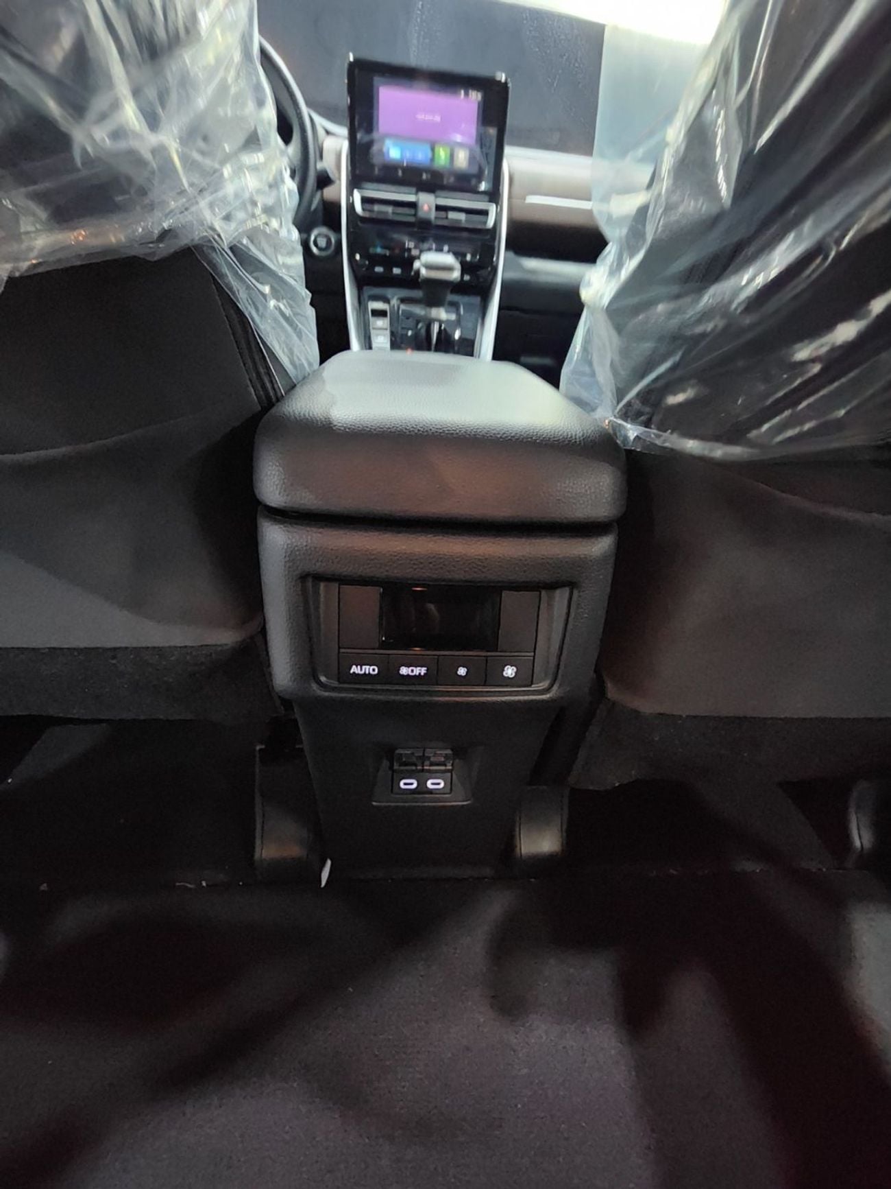 تويوتا إينوفا TOYOTA INNOVA 2.0L PETROL FWD 2026