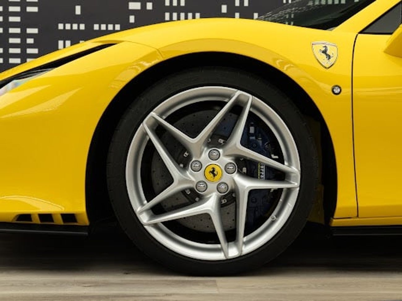 فيراري ف ٨ سبيدر 3.9T V8