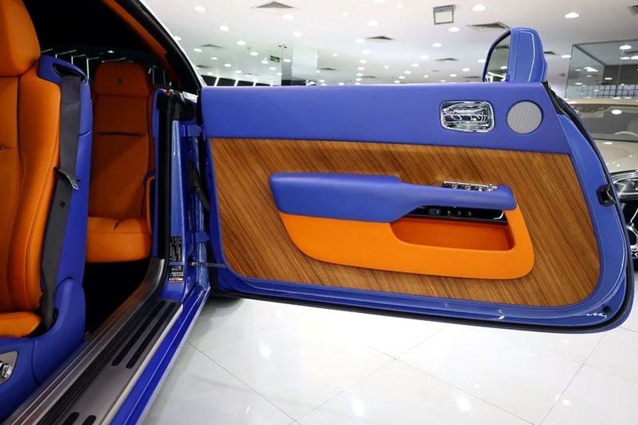 Rolls Royce Wraith STD 2016 Rolls-Royce Wraith, Canadel Wood Panelling, Starlights, Illuminated Spirit of Ecstasy, GCC!!