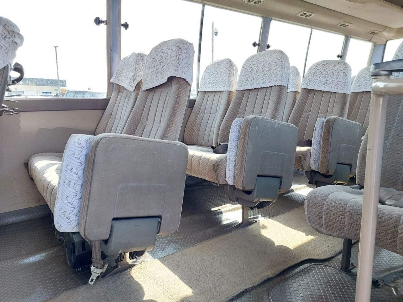 تويوتا كوستر (RAMADAN OFFER) TOYOTA COASTER BUS RHD 1997 MODEL 4.2 L DIESEL AUTOMATIC(PM09832)