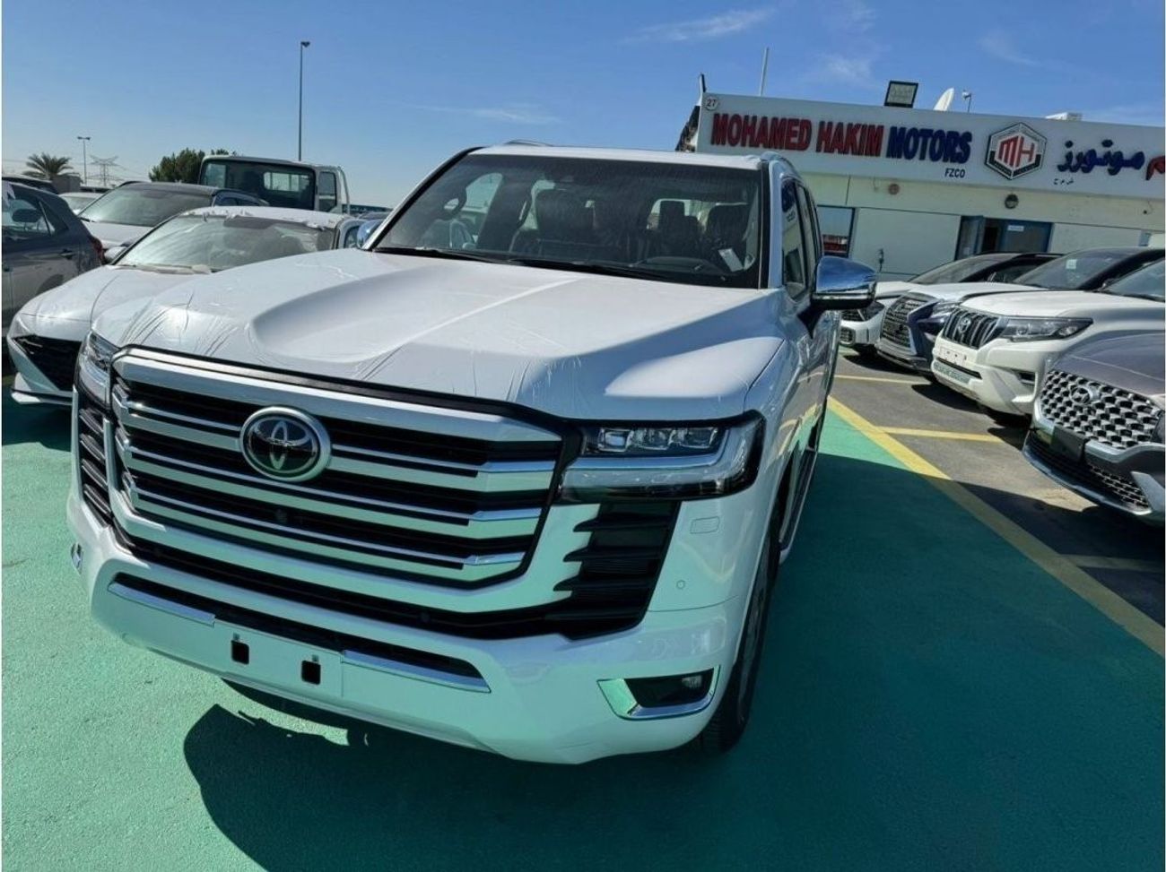 Toyota Land Cruiser VXR 3.5L PETROL FULL OPTION 2023 GCC