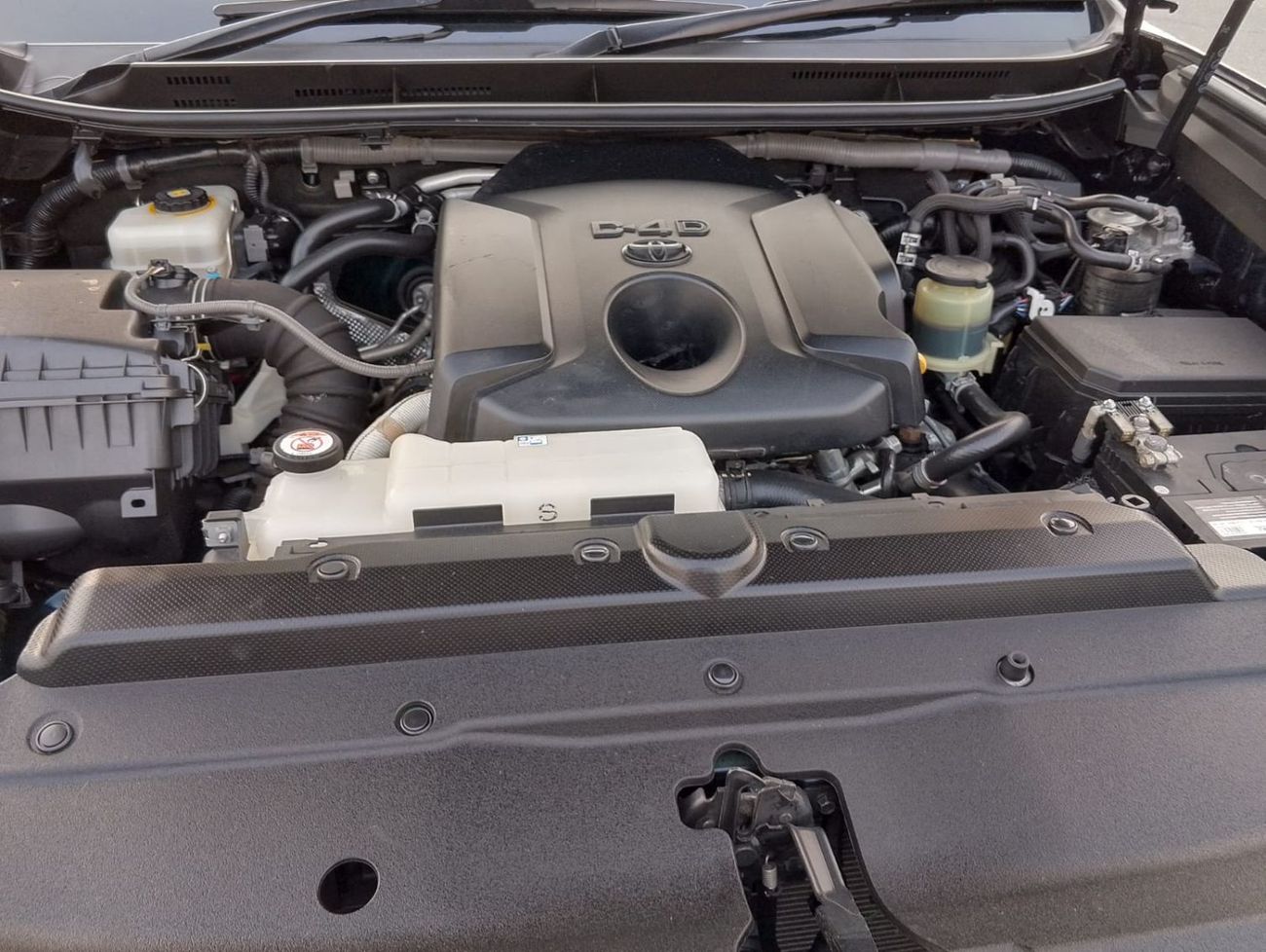 Toyota Prado Toyota prado 2018Model 2.8 Diesel Engine Colour blue Full option push start Transmission Automatic I