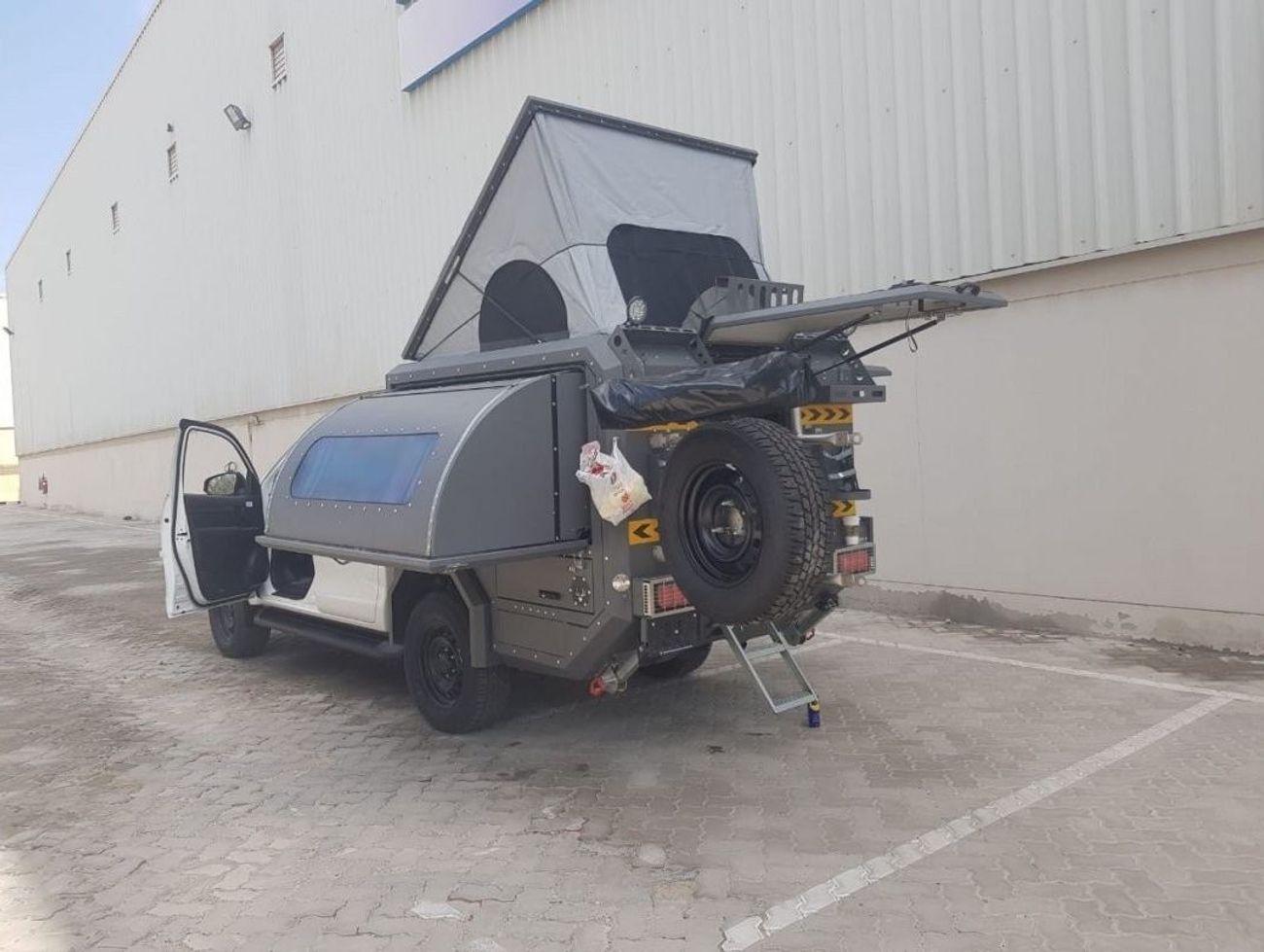 Toyota Hilux Toyota Hilux 2.4L Diesel 4x4 A/T Camper Edition 2020 YM